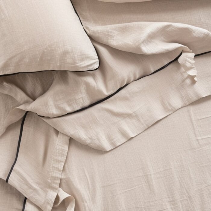 Prześcieradło lniane z lamówką – naturalne i leśne