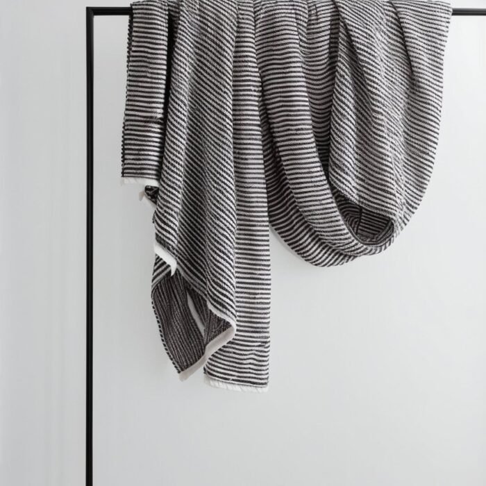 Narzuta lniana Mira - Ellis Stripe